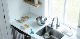 Jak samodzielnie przetkać zlew?