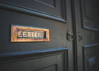 Drzwi zewnętrzne z montażem