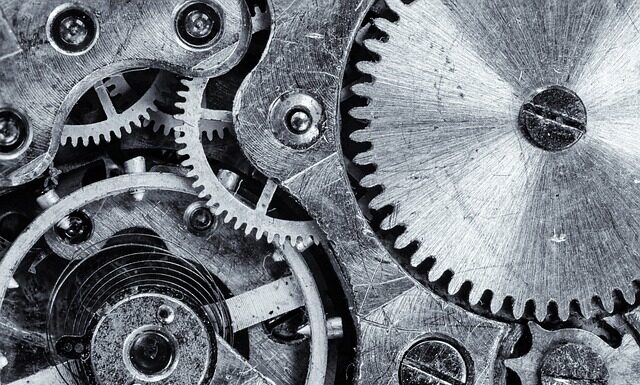 Jak naprawić popękane słupy drewniane?