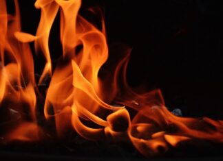 Czy można palić drewnem z TUI?