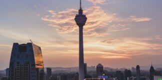 Czy można Kleić materiał super glue?