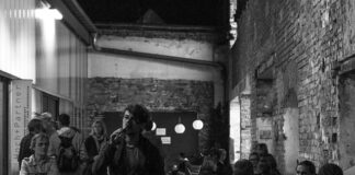 Jakie rodzaje tapet nie wymagają nasączania klejem?