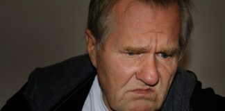 Czym szlifować klej do styropianu?