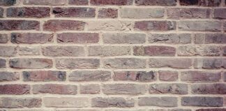 Ile cegły klinkierowej na metr kwadratowy?