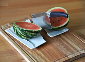 Jaka siekiera do ścinania drzew?