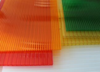 Jak gruby poliwęglan na zadaszenie tarasu?