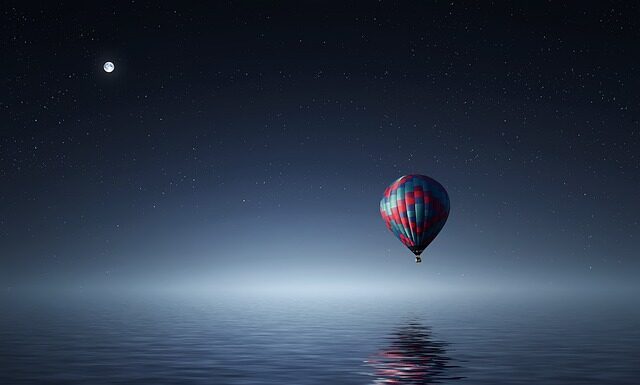 Jak długo utrzymuje się balon z helem?