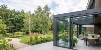 Czy przesuwne przeszklenia wpisują się w trendy architektoniczne 2026 Czy przesuwne przeszklenia wpisują się w trendy architektoniczne 2026