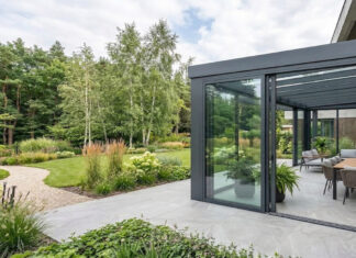 Czy przesuwne przeszklenia wpisują się w trendy architektoniczne 2026